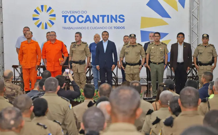 Governador Wanderlei Barbosa entrega veículos à Polícia Militar e participa da cerimônia de passagem de comando da corporação